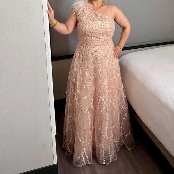 Mac Duggal Pink Embellished One Shoulder A Line Gown - Picture 2 of 7